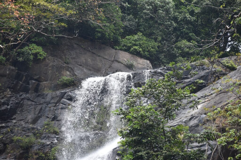 Arisina Gundi Falls