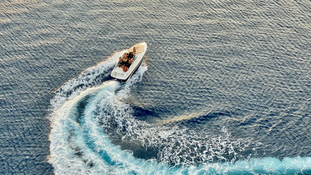Speed boat rides
