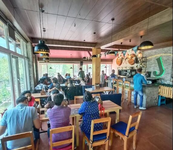 Café 1947 – Old Manali