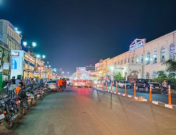 hazratganj
