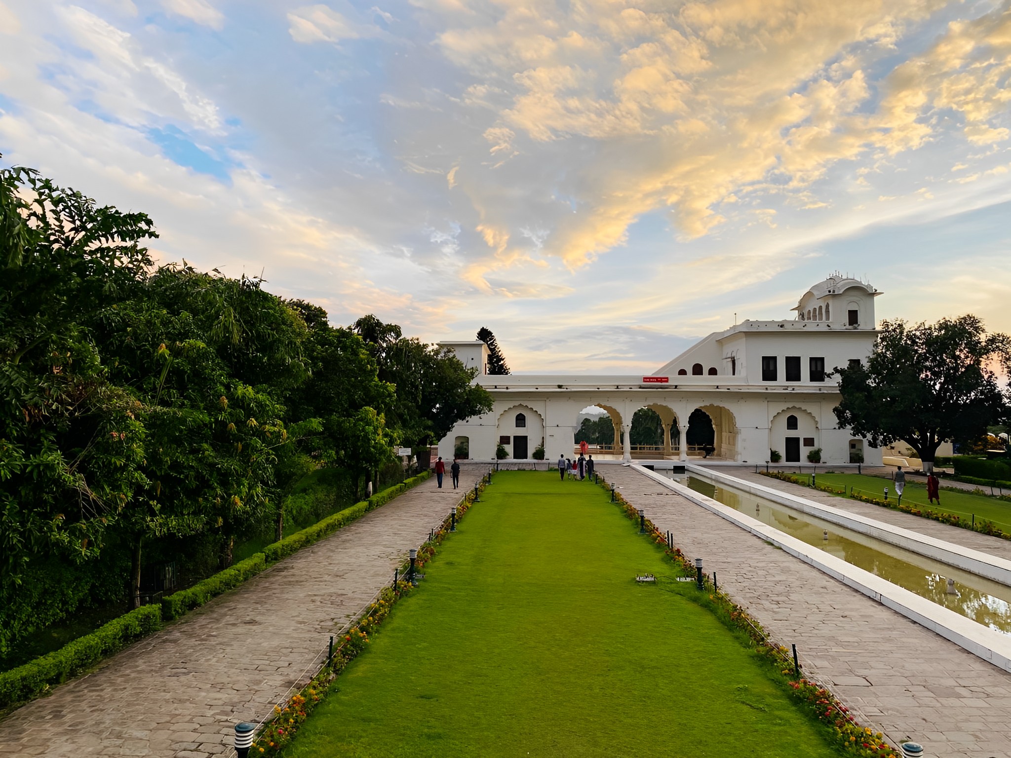 Pinjore Garden (Yadavindra Gardens)- Panchkula - Musafirr