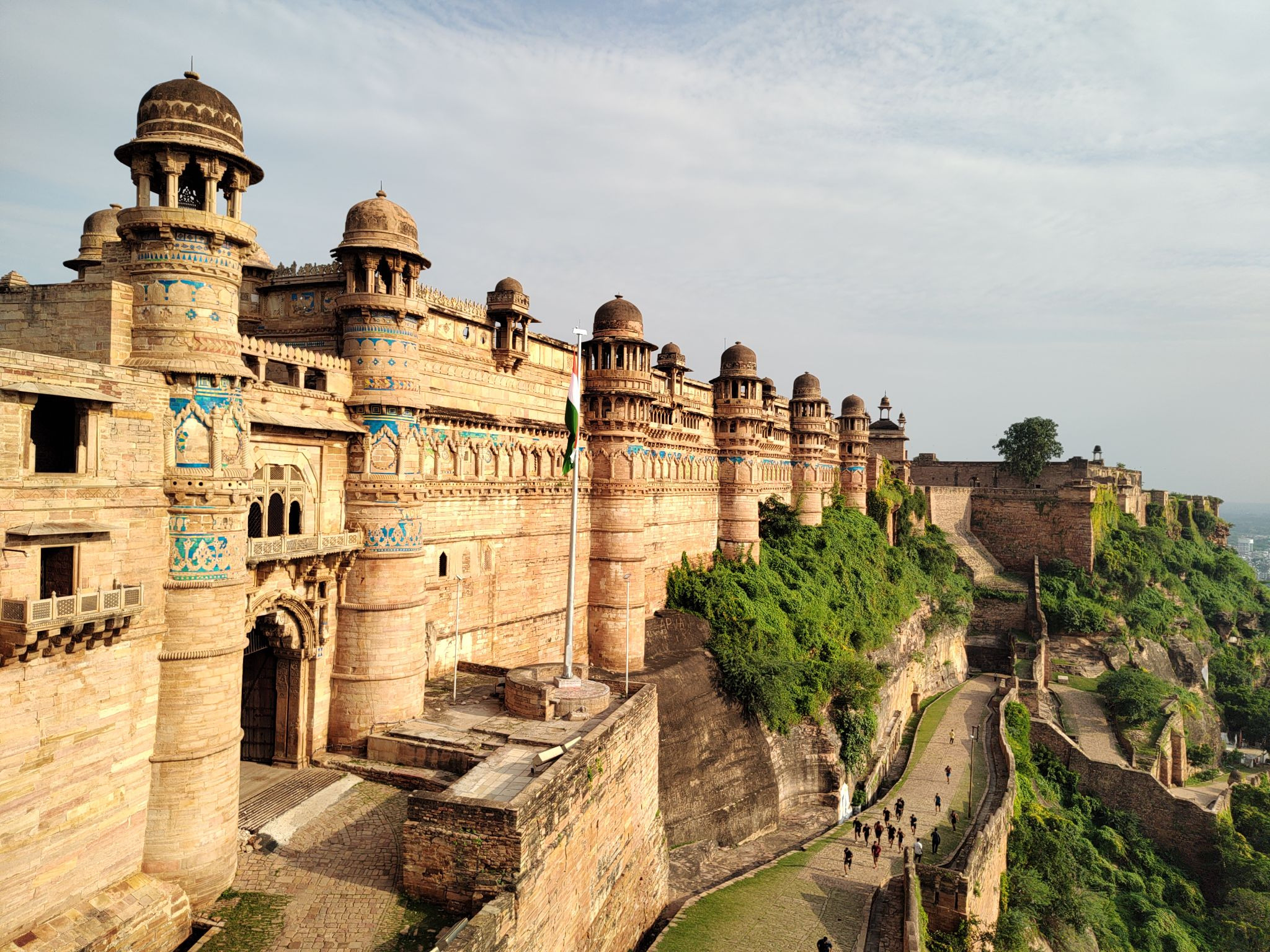 Gwalior Fort: A Historical Marvel in India image-3