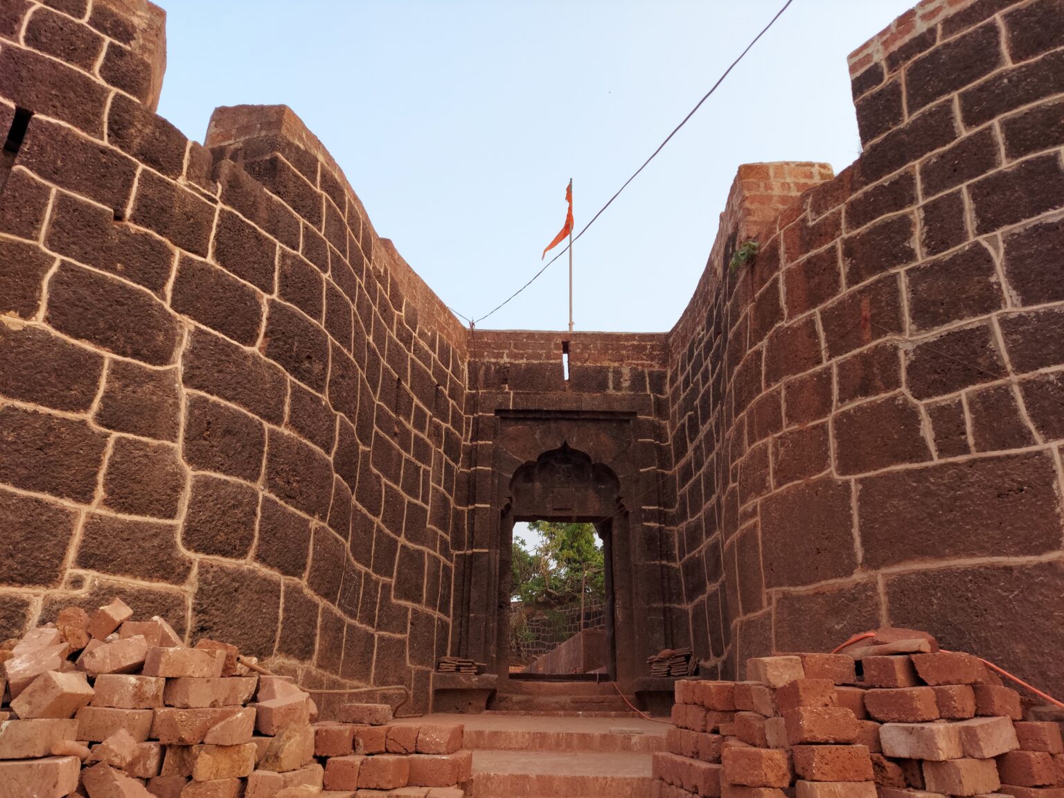 Bankot fort, History, Architecture -Ratnagiri