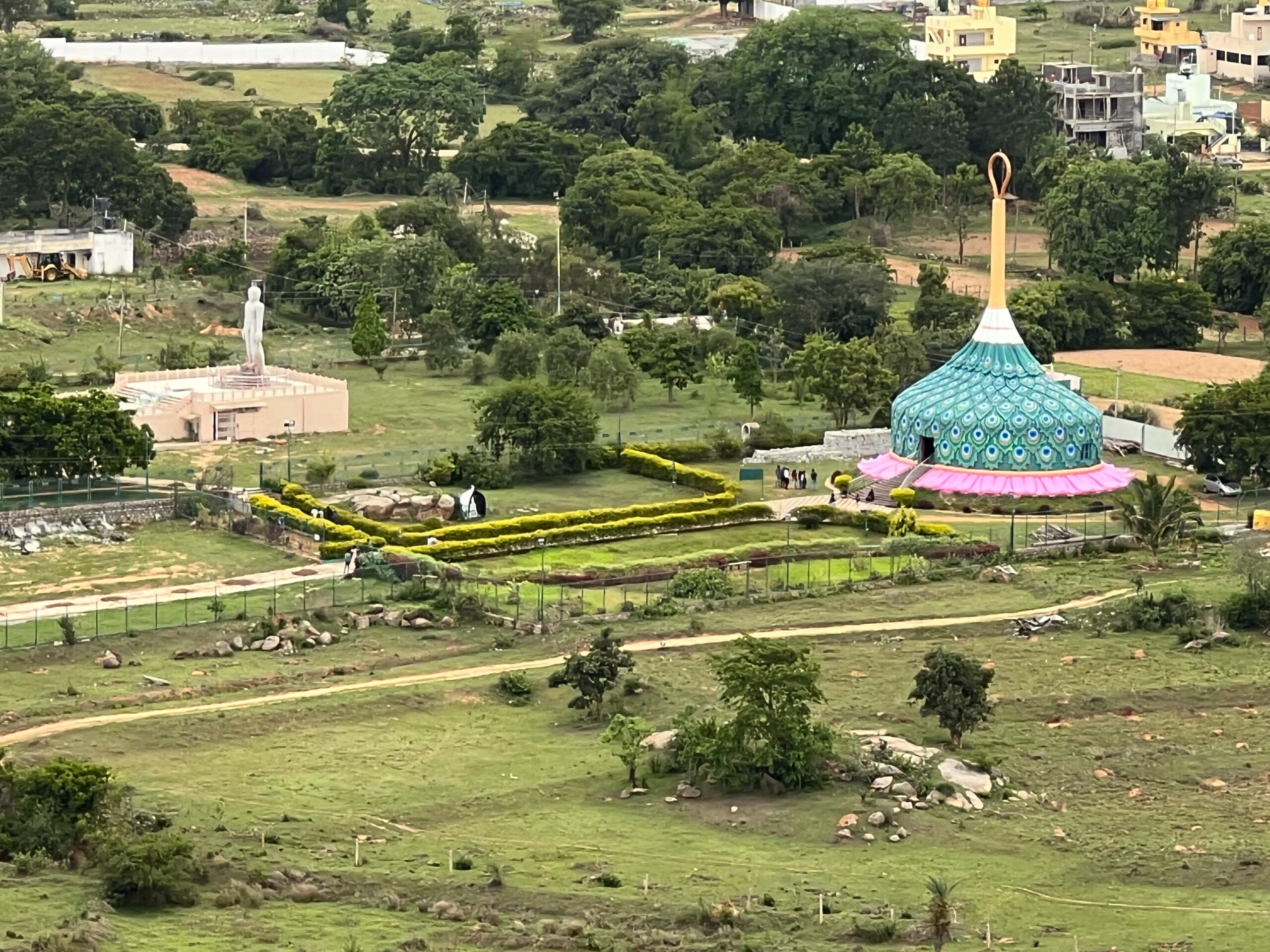Mandaragiri Hill: Guru Mandir, 12th-Century Jain Temples, Stupa & Twin Lakes Mandaragiri Hill