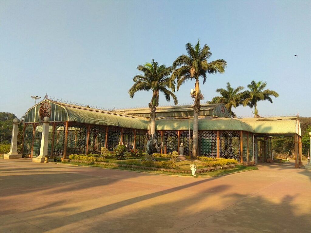 indira gandhi glass house