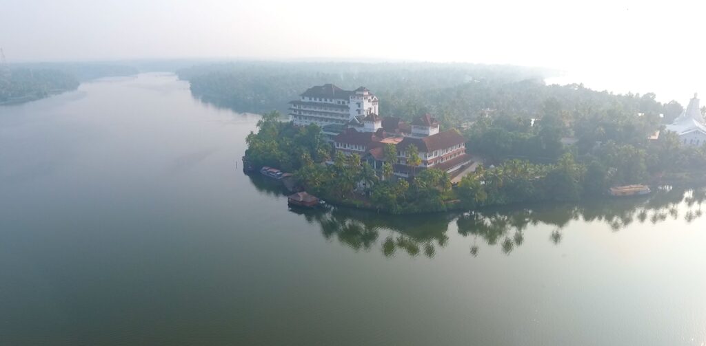 Ashtamudi Lake