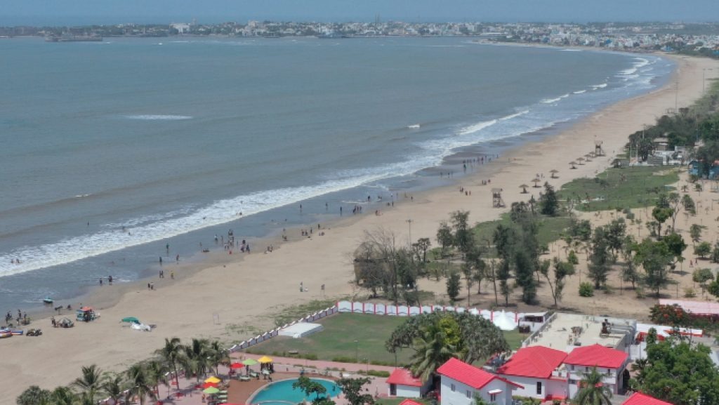 Ghoghla Beach, Activities and Attractions - Diu