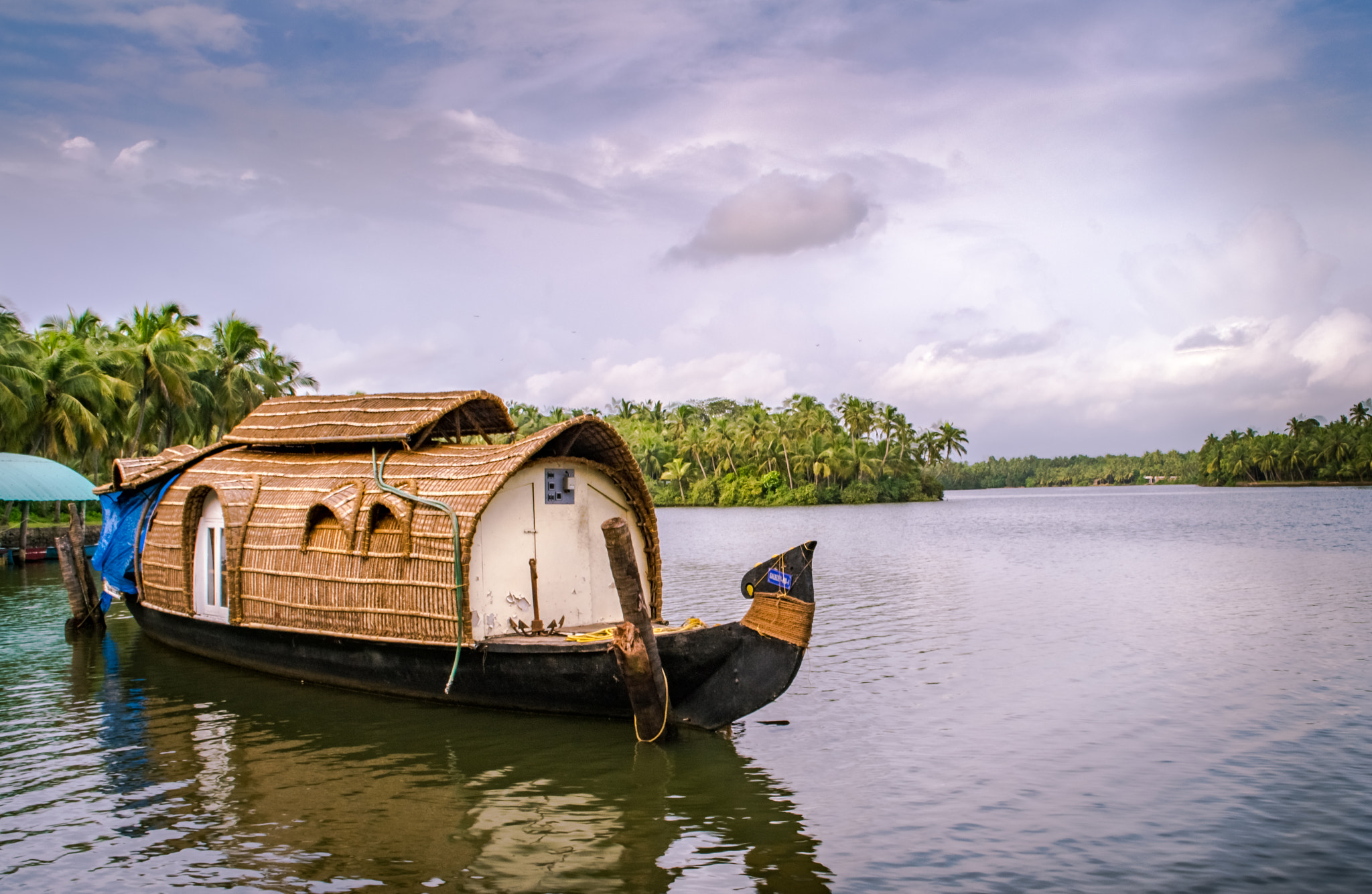 Alleppey Backwaters (Venice of the East) - Kerala Alleppey Backwaters (Alappuzha Backwaters) - Kerala