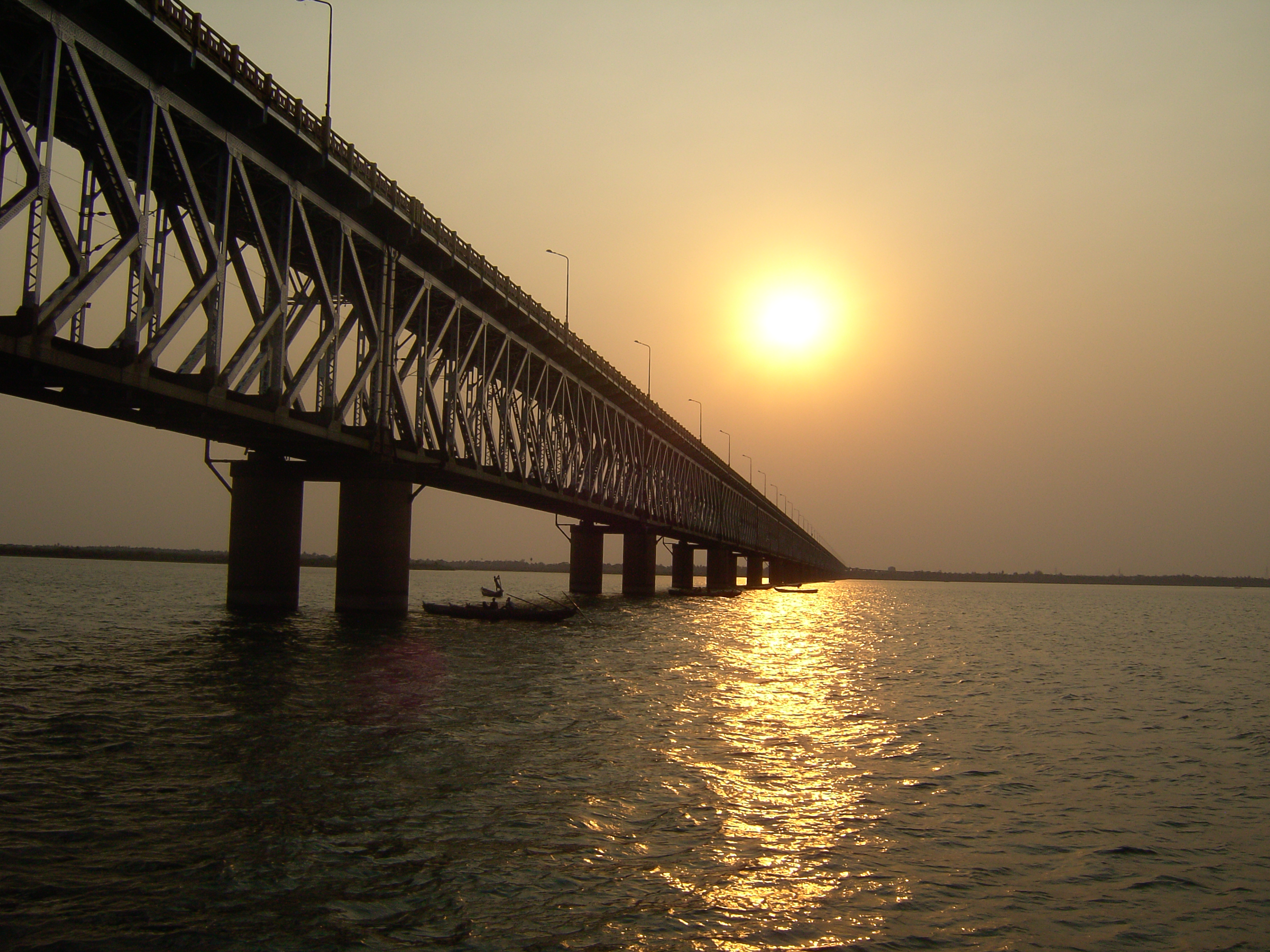 Godavari Bridge, Kovvur–Rajahmundry Bridge - Rajahmundry Godavari Bridge, Rajahmundry