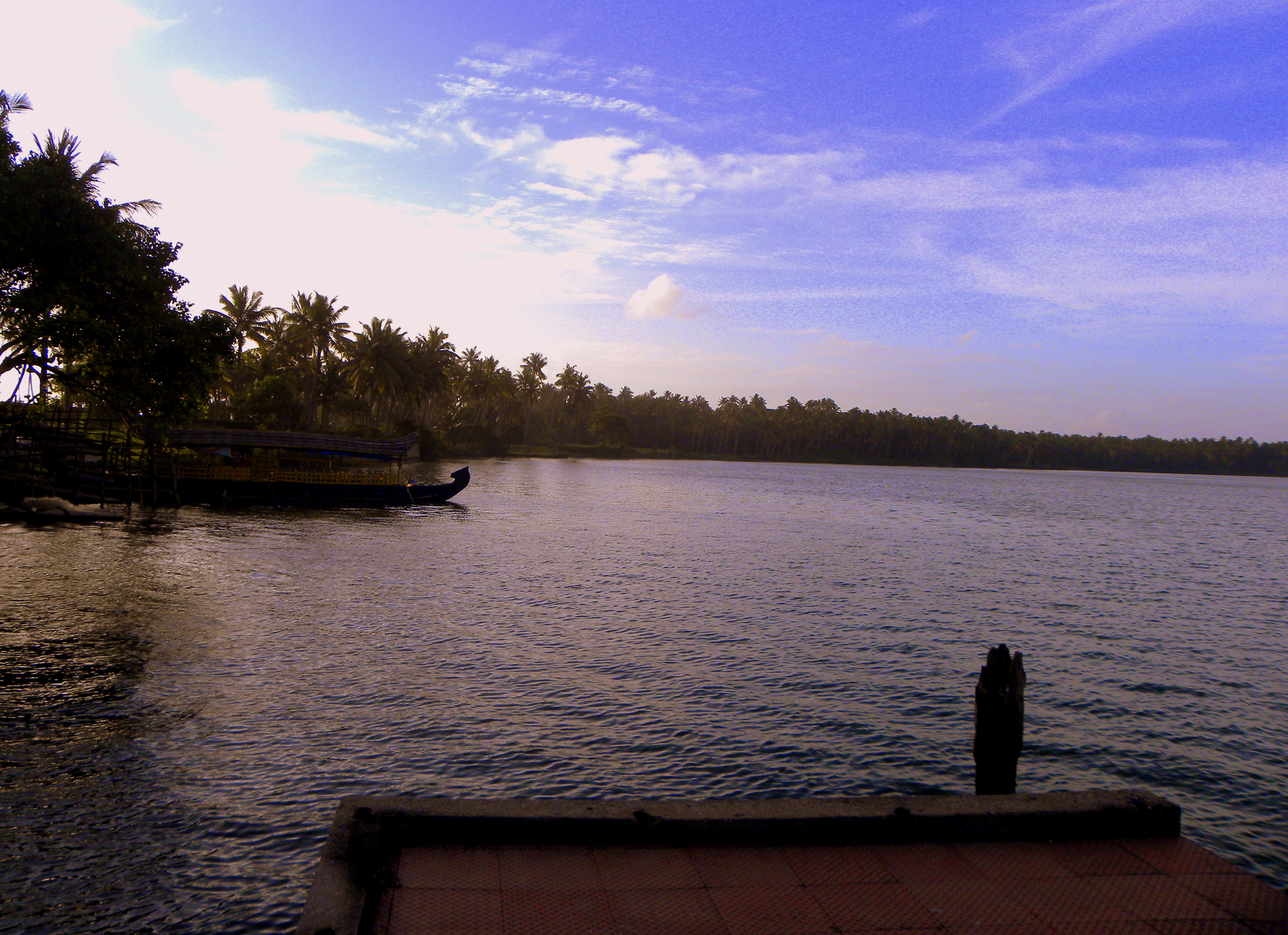 Paravur Backwaters, Houseboat Cruises, Kallada River- Kollam Paravur Backwaters