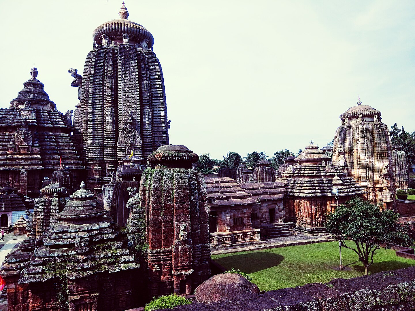 Lingaraja Temple, History, Architecture - Bhubaneswar, Odisha 1440px-Lingaraj_Temple_Complex