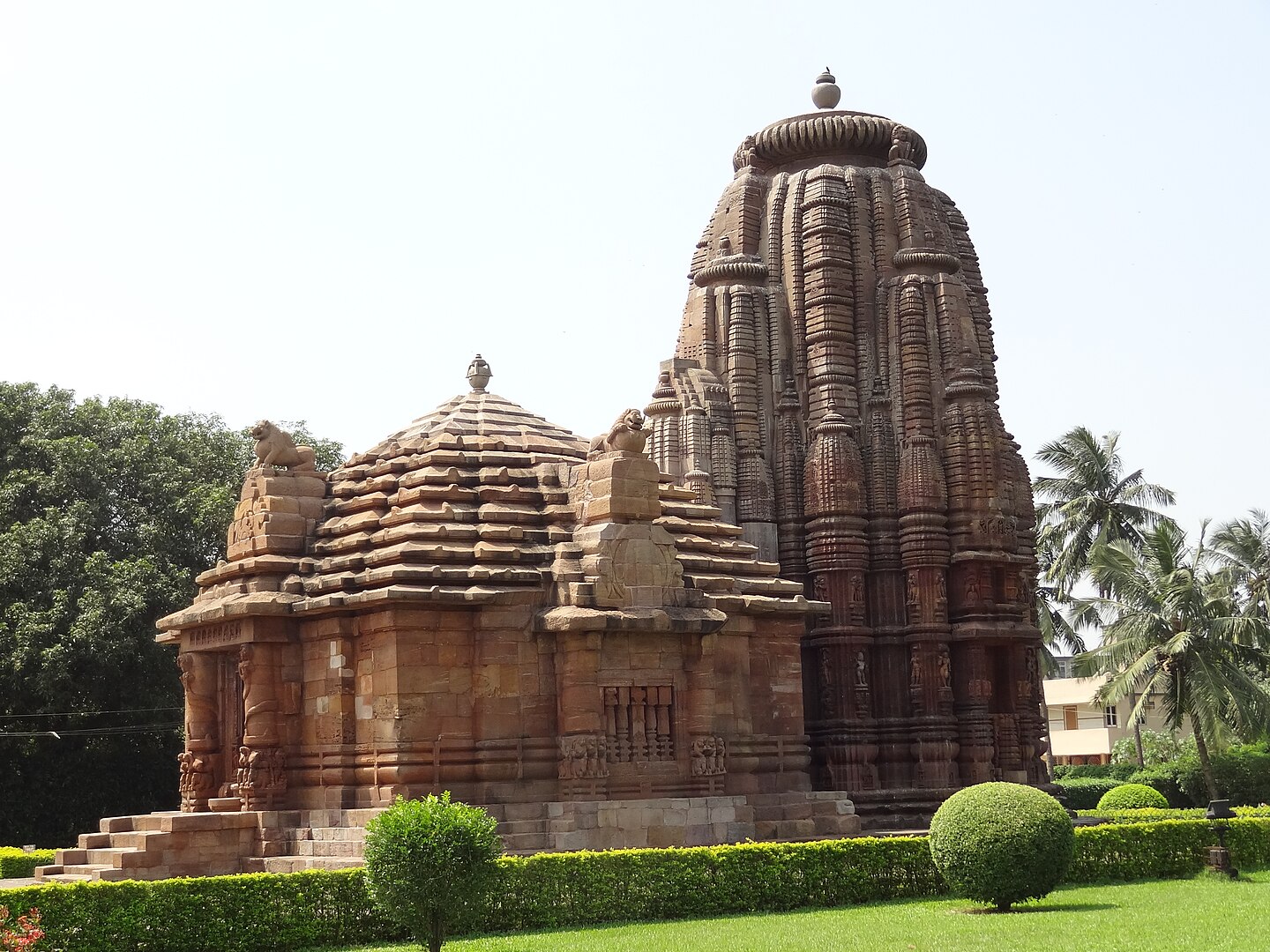 Rajarani Temple (Love Temple), History, Architecture: Bhubaneswar 1440px-Rajarani_Temple_2