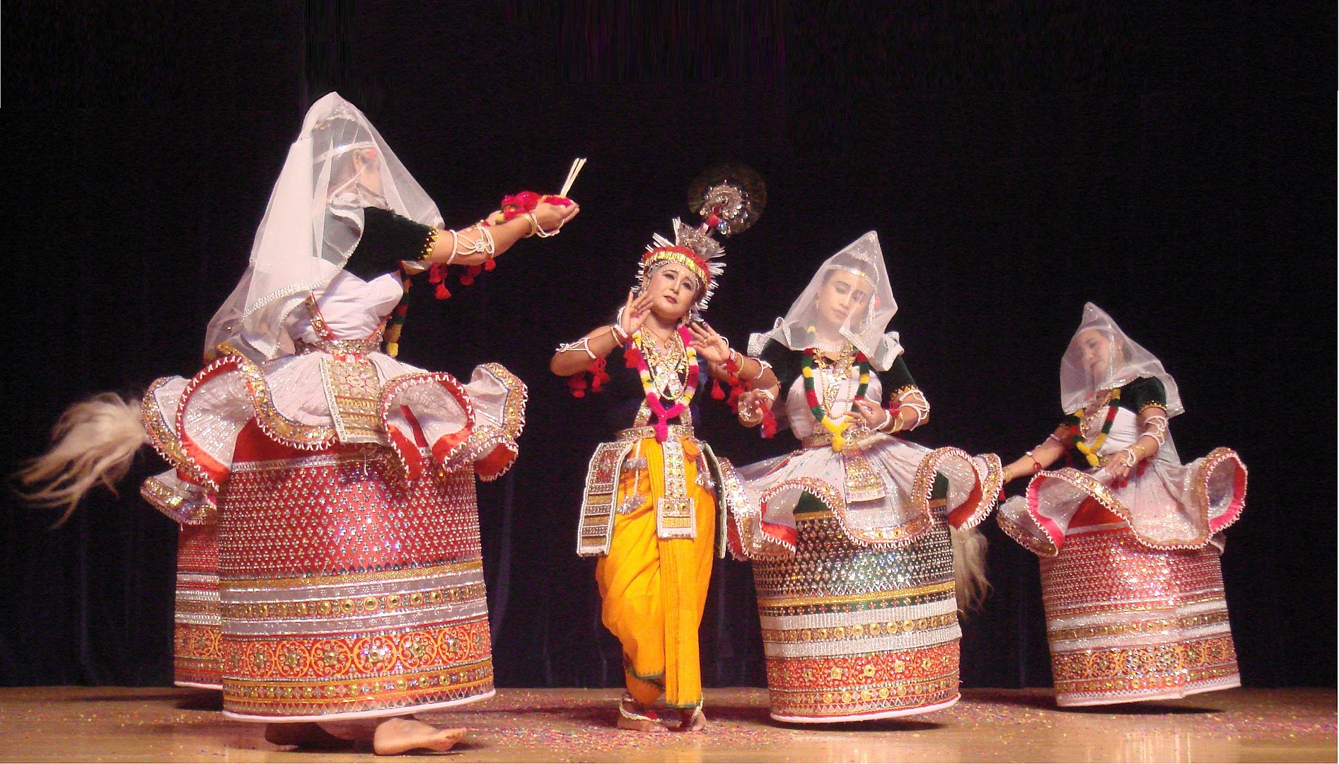 Travel Guide To Manipur 1893px-Rasa_Lila_in_Manipuri_dance_style