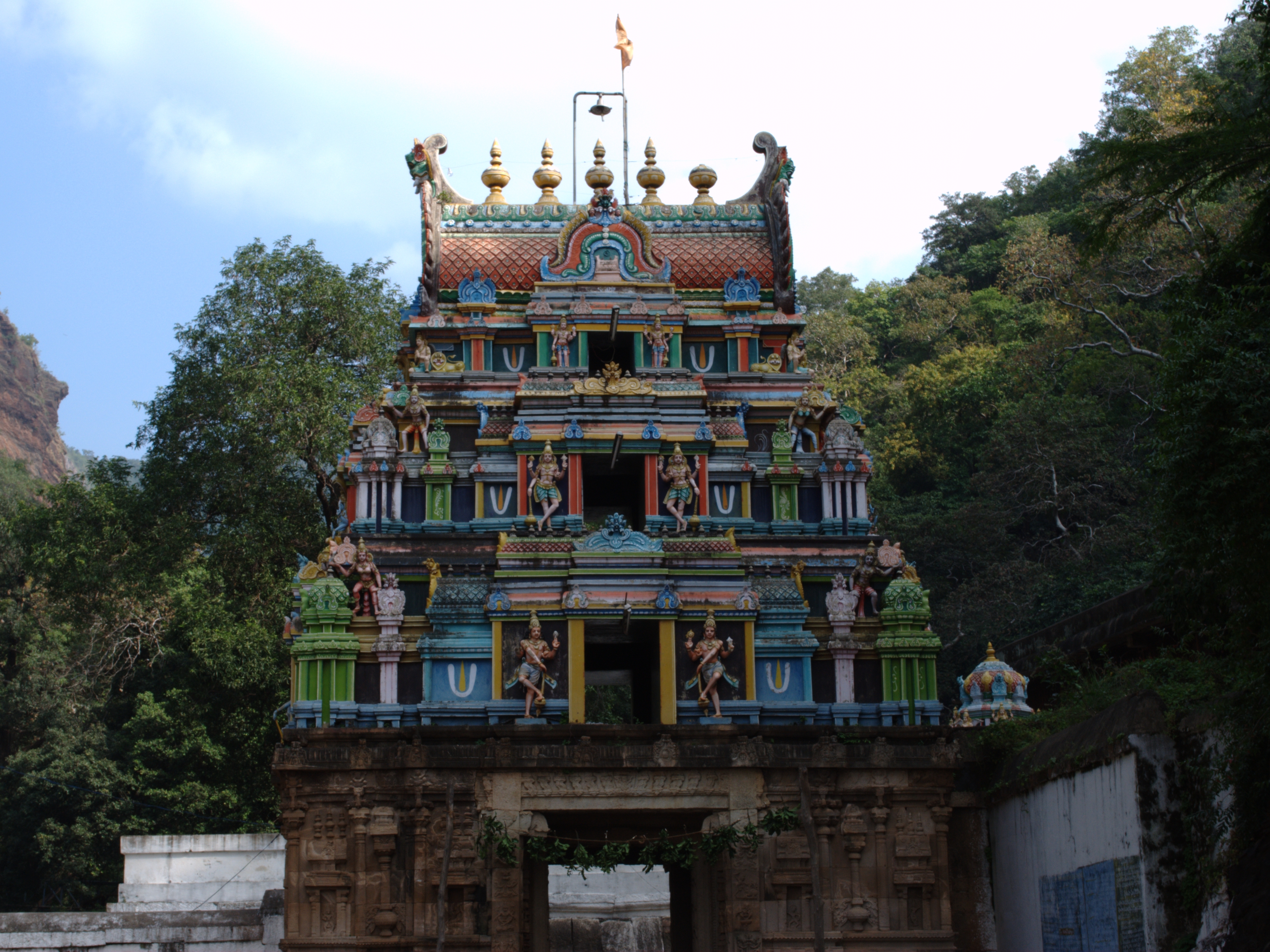 Ahobilam Narasimha Temples, Architecture, Mythology - Andhra Pradesh Upper_Ahobilam_temple_Gopuram_02