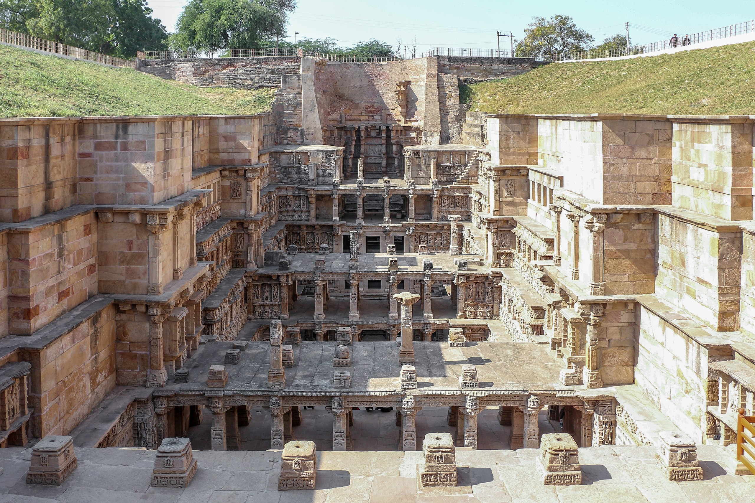 Travel Guide To Gujarat rani ki rav