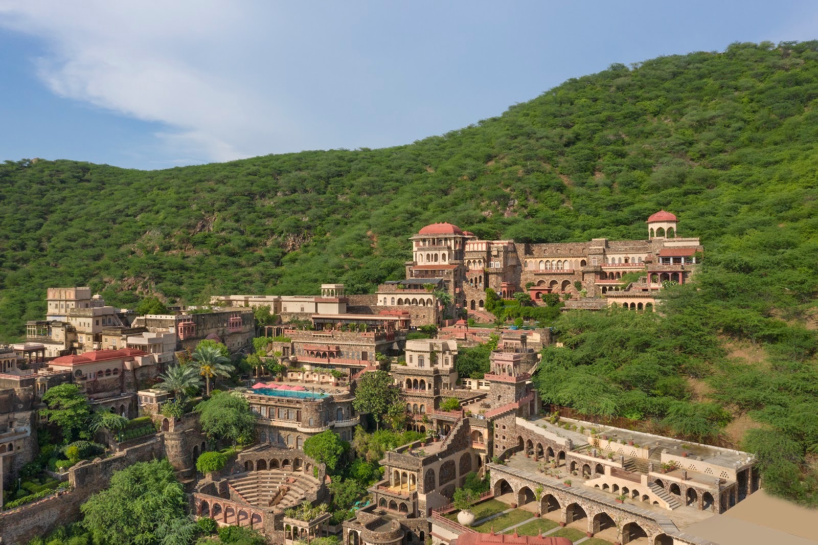 Neemrana Fort Palace, Aravalli hills : Alwar, Rajasthan Neemrana Fort Palace
